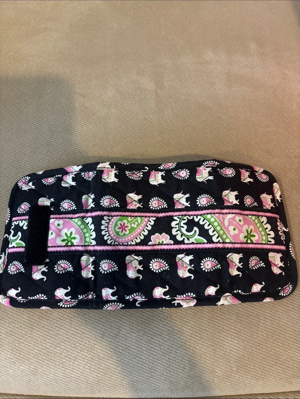 Adorable Vera Bradley Black Pink Green Paisley Elephant Wallet - Picture 4 of 5